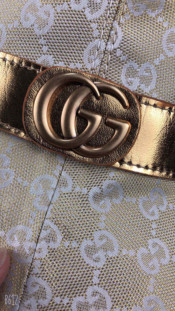 ブランド帽子側面デザイン